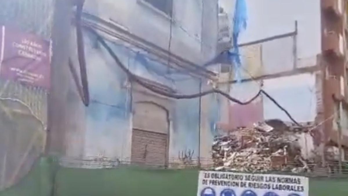 Desalojados los inquilinos de una pensión en Las Palmas de Gran Canaria por riesgo de derrumbe por obras en el edificio colindante