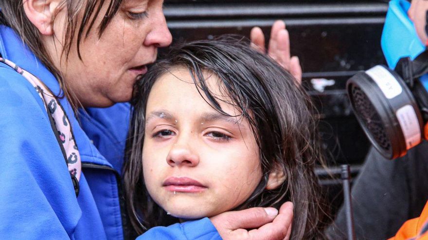 "Todavía me levanto y me arde la cara", dijo la nena gaseada por la Policía frente al Congreso en la marcha contra el veto de Milei