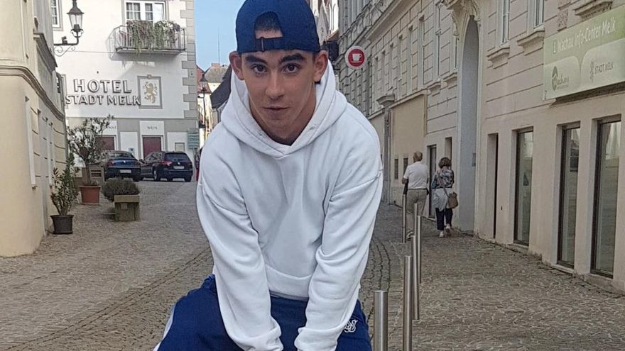 Diego Mateo, 18 años: “Hablar de política con amigos es complicado, no es que no nos interese”