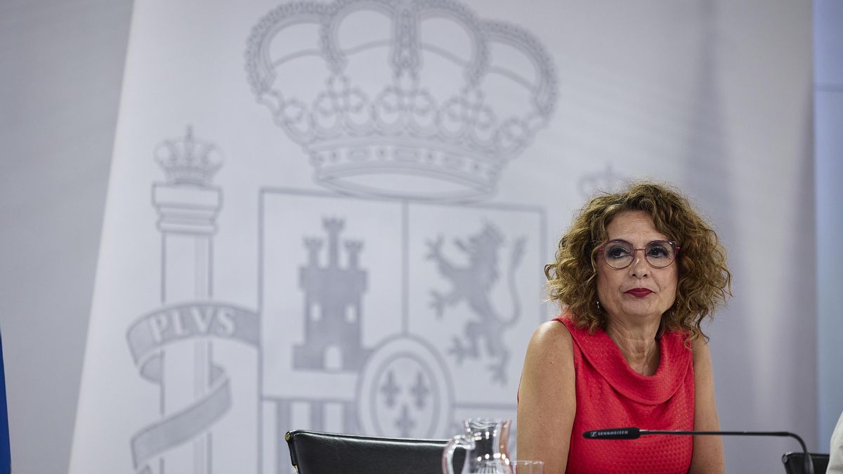 La vicepresidenta del Gobierno y ministra de Hacienda, María Jesús Montero, comparece tras el Consejo de Ministros.