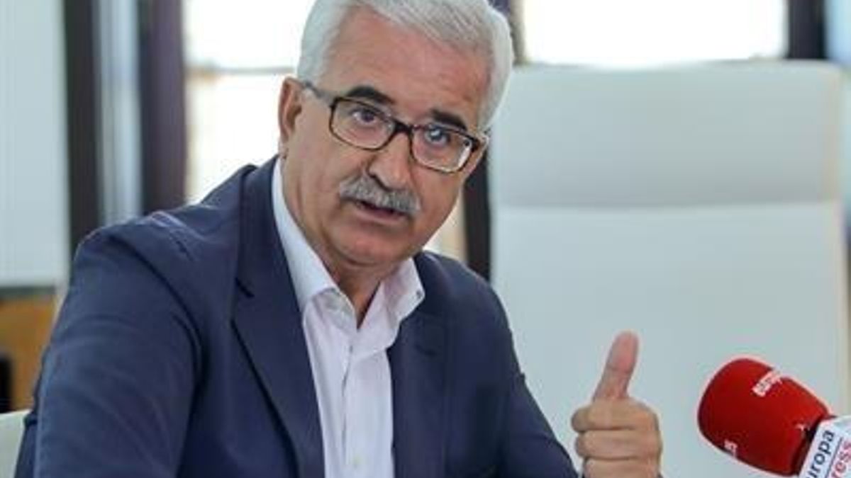 Jiménez Barrios confía en pactar con C's el presupuesto de 2017 y ve difícil más bajada de IRPF con recortes de Gobierno