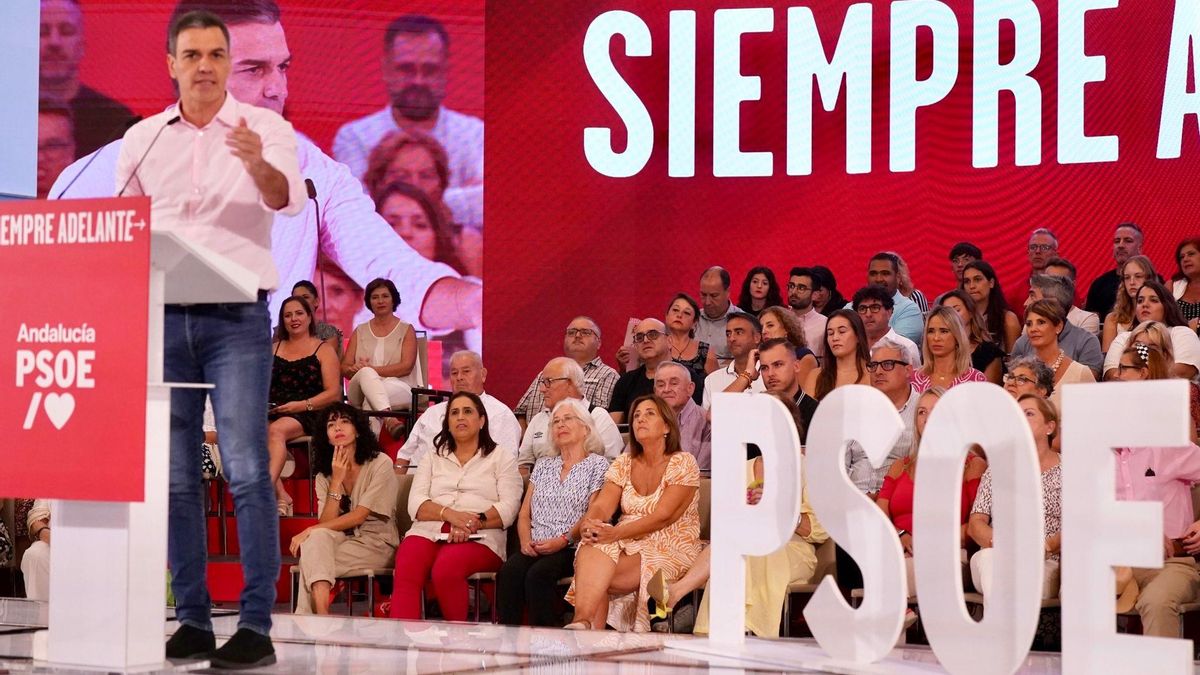 El secretario general del PSOE y presidente del Gobierno en funciones, Pedro Sánchez, participa en un acto del PSOE en Málaga, el 2 de septiembre de 2023.