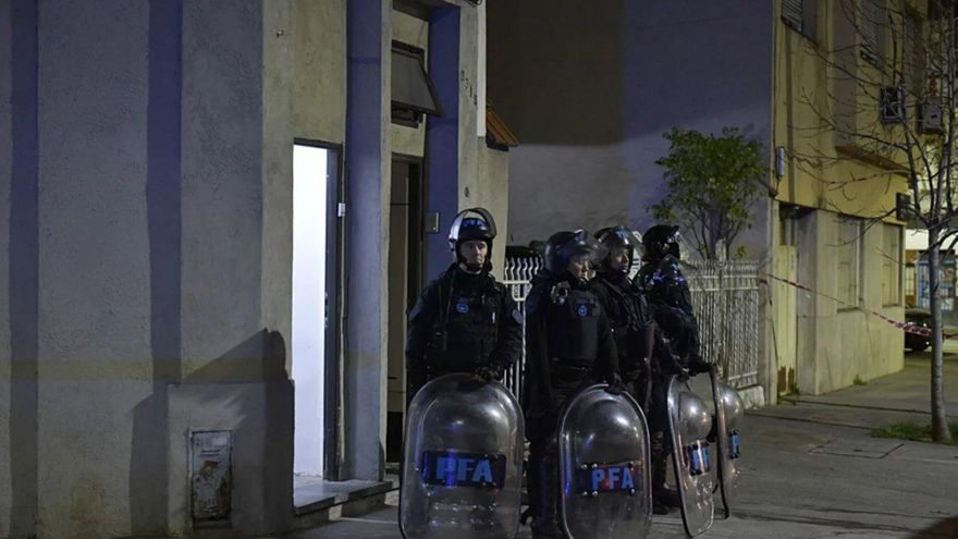 Hallan 100 balas en la casa donde vive el detenido por el ataque contra Cristina
