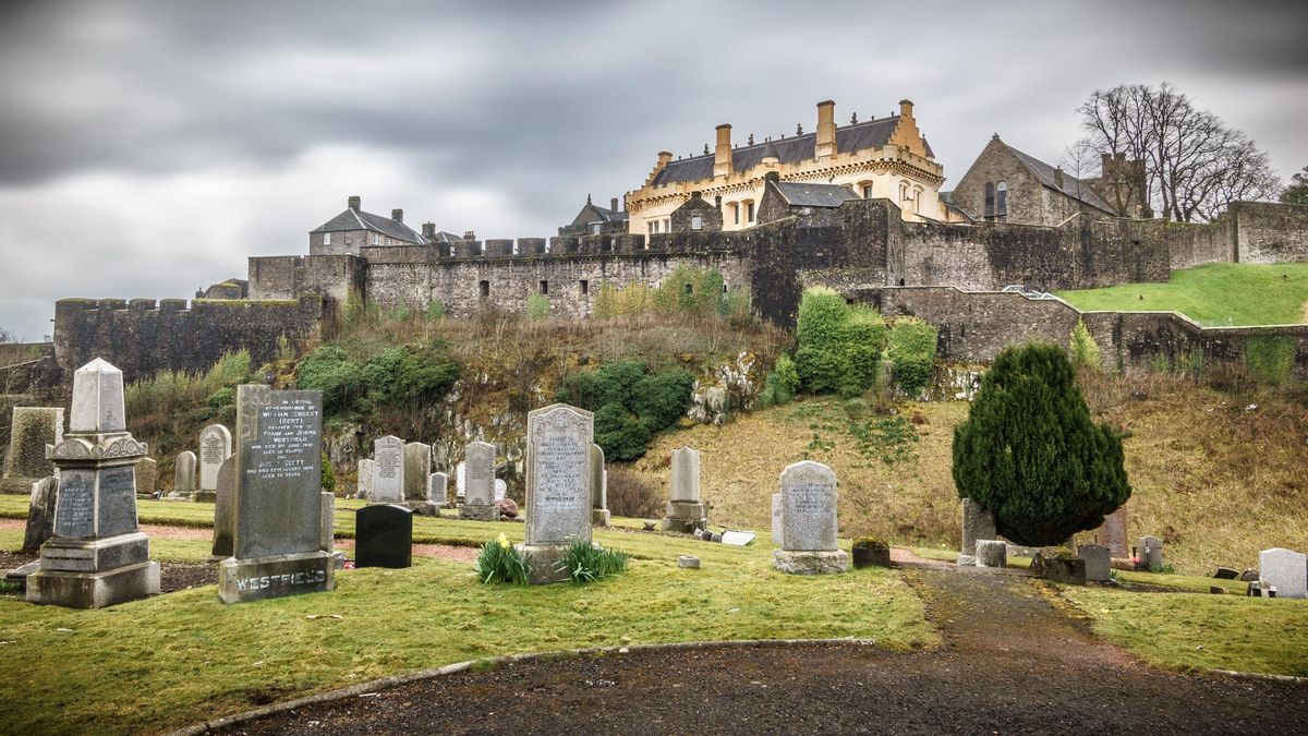 El Castillo de Stirling desde su cementerio histórico.