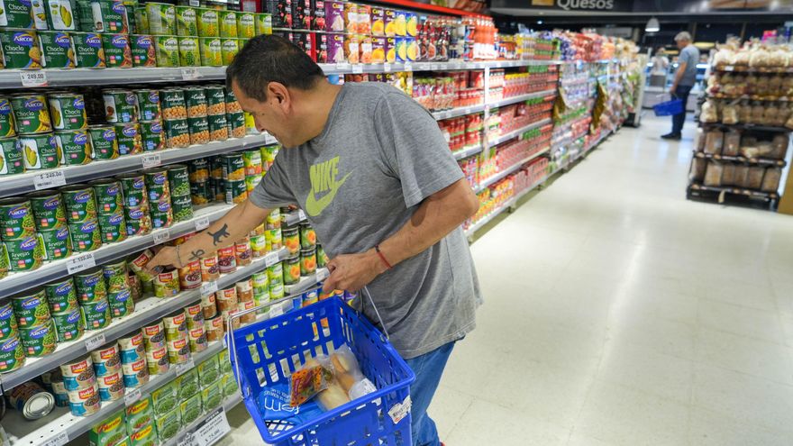 Argentina tiene la inflación más alta del mundo y dejó a Venezuela en segundo lugar en la región