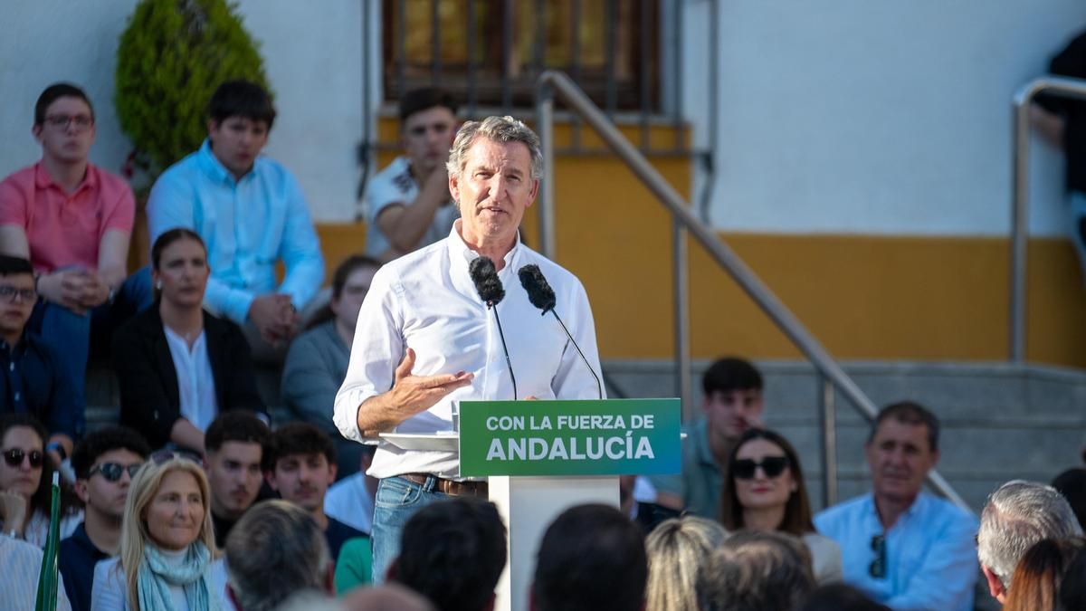 Feijóo en un acto de campaña en Andalucía sin Juanma Moreno.
