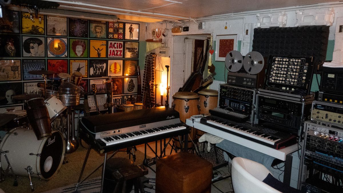 Eclectic Journeys es difícil de definir: tienda, estudio, archivo musical y espacio cultural.