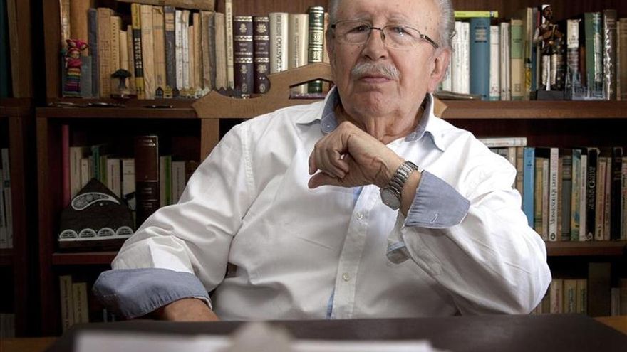 Evtuchenko abrirá el Festival de Poesía de Granada, dedicado a jóvenes poetas