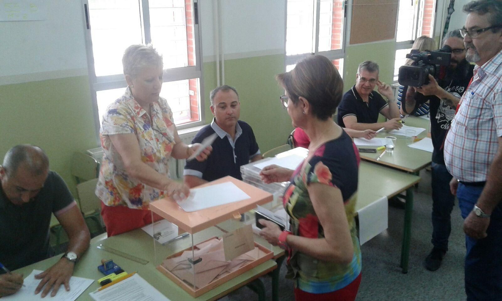 Rosa Peñalver apela a una alta participación para que la decisión no la tomen "ni el cansancio ni la apatía"
