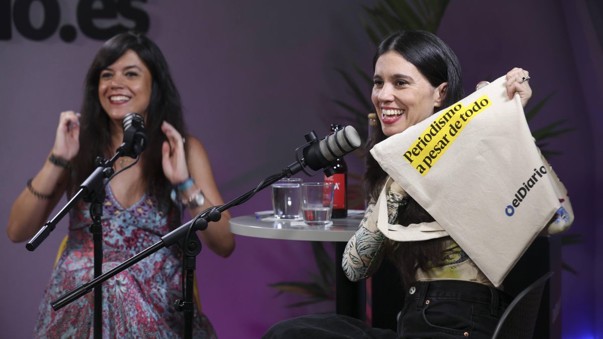 En la redacción con Javiera Mena “Da miedo acercarse al dolor porque te hace no ser productivo, algo que hoy nadie se permite”