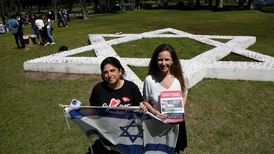 Actos en CABA para pedir la liberación de rehenes, a un mes del ataque de Hamas a Israel