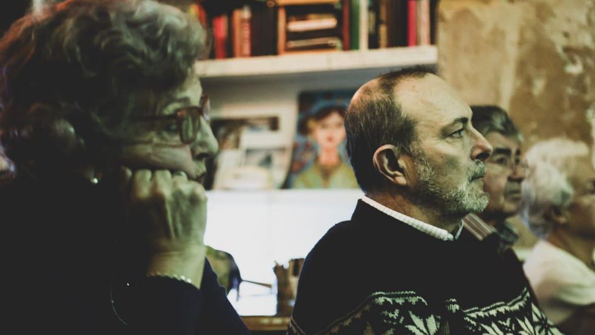 Público asistente a la jornada en el café El Soldadito de Plomo, de Cartagena