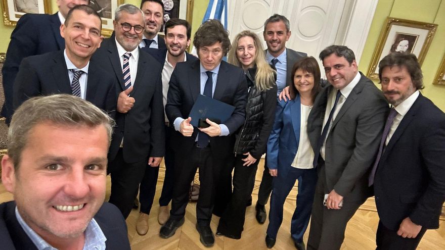 Los diputados radicales que apoyaron el veto de Milei quedaron al borde de la expulsión del partido