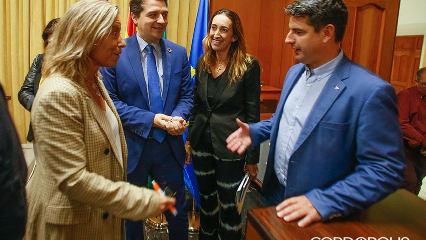 La oposición y Vox cargan contra el pacto PP-Cs tras la renuncia de David Dorado