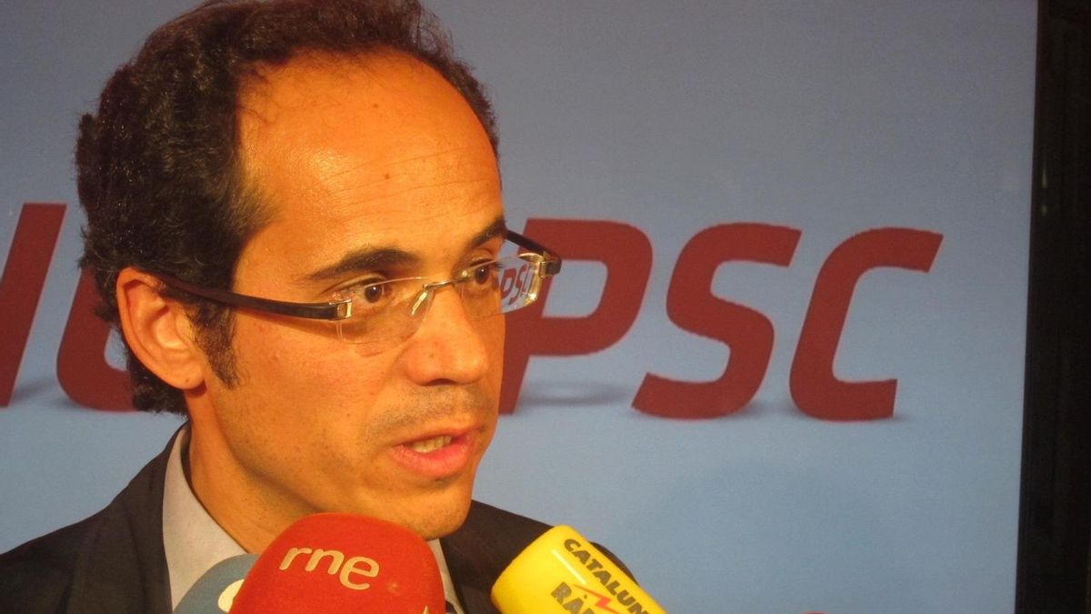 Vallès responde a Bono que el PSC "escucha a la gente" y está "comprometido" en buscar una solución para Cataluña
