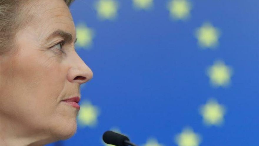 La presidenta de la Comisión Europea, Ursula von der Leyen, una rueda de prensa tras la videoconferencia con los socios del G7, a los que ha informado de las iniciativas para contener la expansión del coronavirus COVID-19.