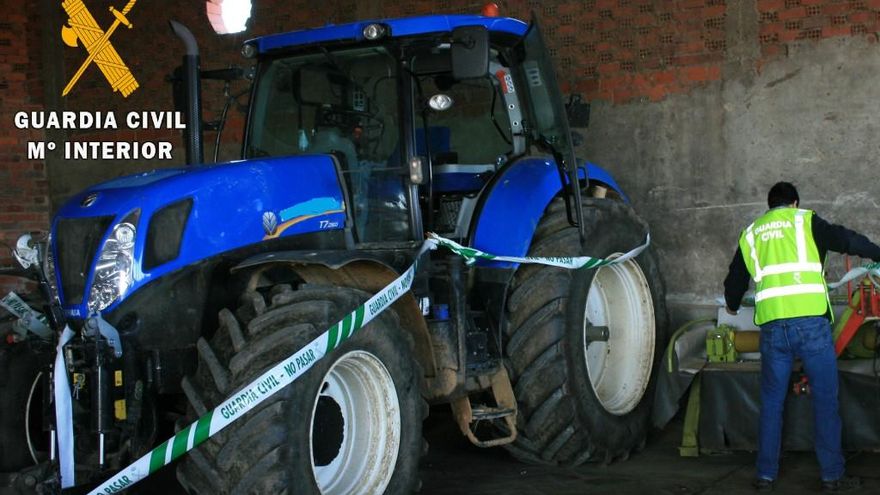 Tractor recuperado por la Guardia Civil en el marco de la operación 'Palcampo'.
