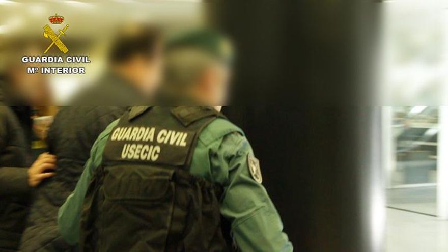 Imagen de una de las detenciones durante la 'operación Bateo' de 2016