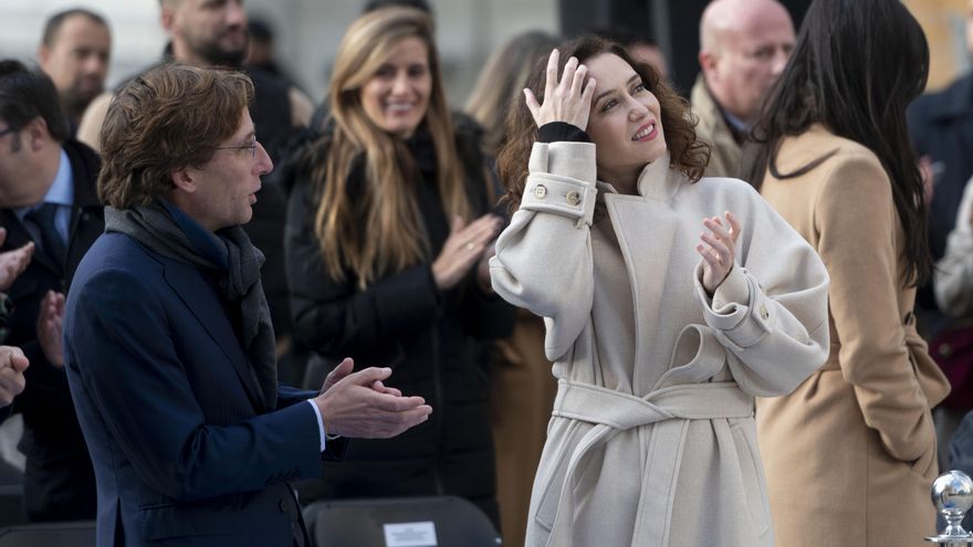 Díaz Ayuso y Almeida en un acto por el Día de la Constitución organizado por el Ayuntamiento.