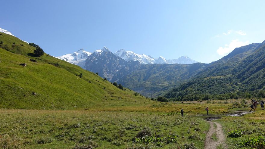 Meca del senderismo. El parque Nacionas Svaneti esta cruzado por una enorme red de caminos de alta montaña.