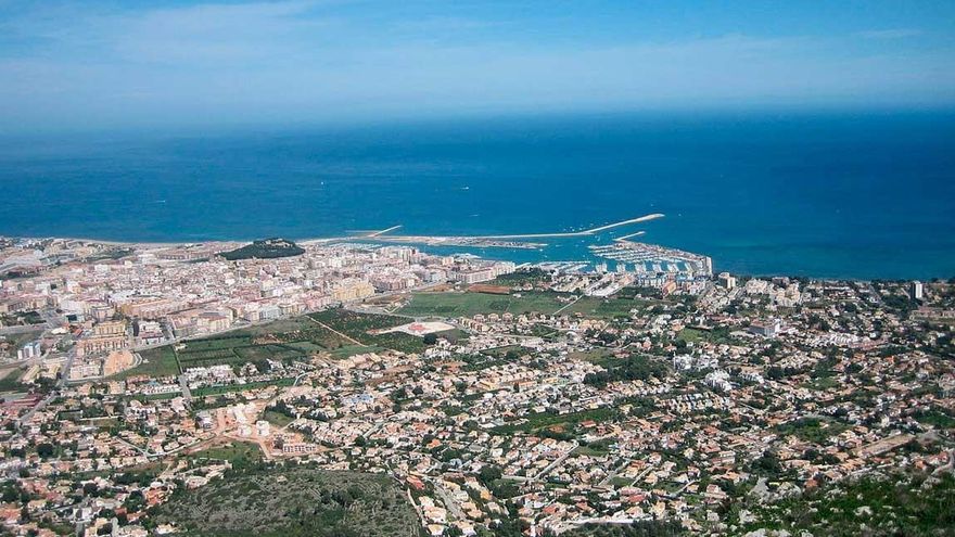 Dénia suspenderá por un año la concesión de certificados de compatibilidad para viviendas turísticas