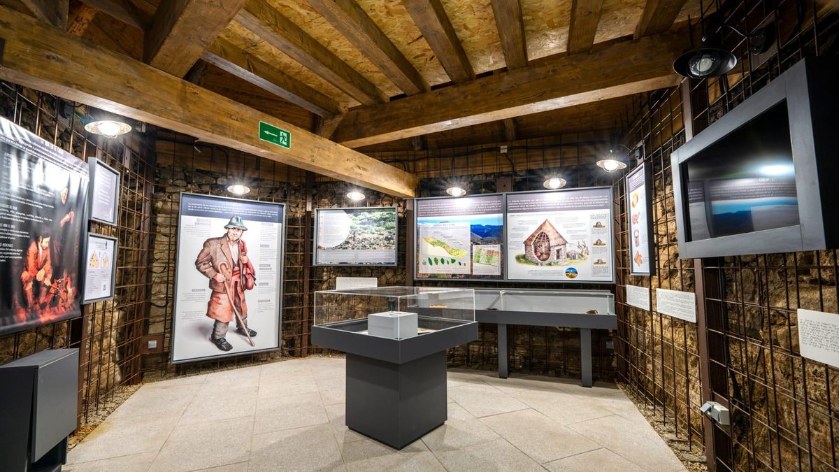 Interior del centro que iba a ser inaugurado el próximo viernes 8 de diciembre