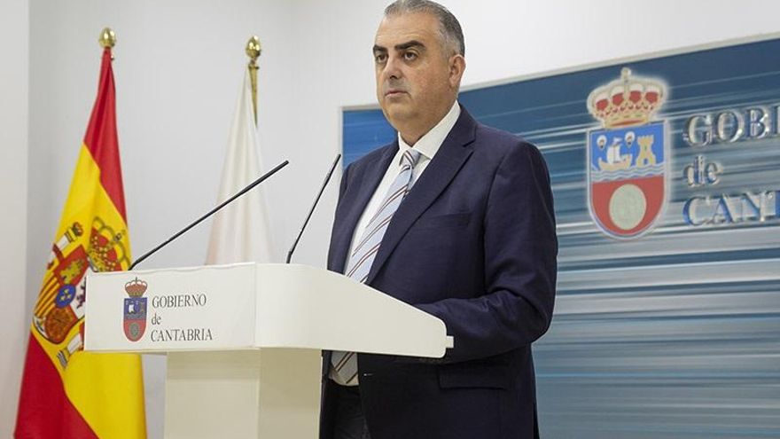 Archivo - El consejero de Fomento, Roberto Media