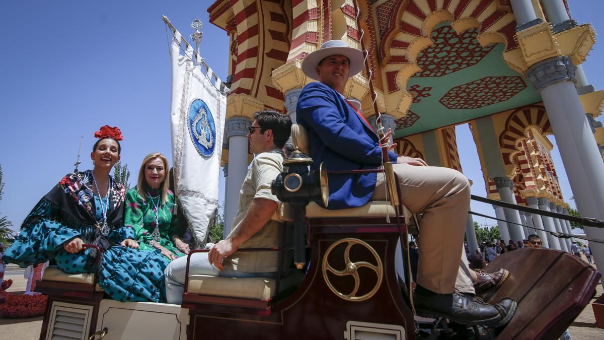 XI Exhibición de carruajes de tradición y llegada del estandarte de la Virgen de la Salud