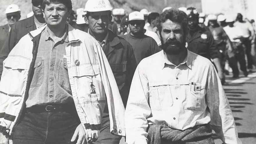 Antonio Gutiérrez (izquierda), secretario general de Comisiones Obreras en 1992, a la llegada de la Marcha Negra a Medina del Campo.