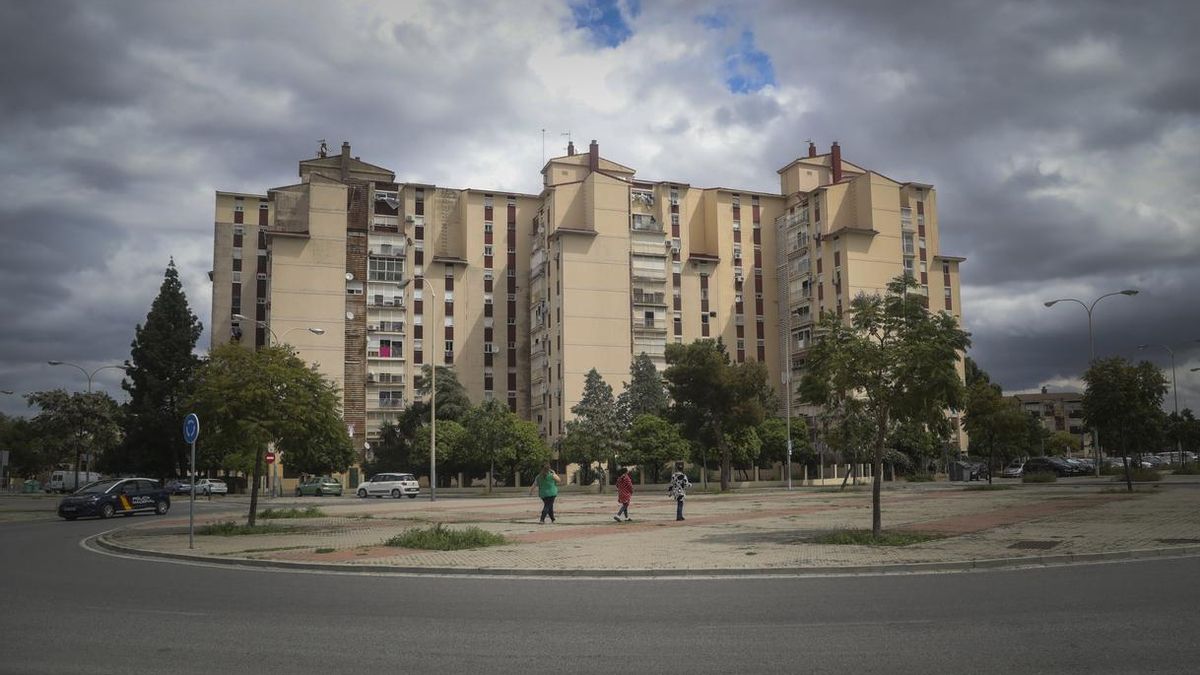 El Polígono Sur y Los Pajaritos repiten como barrios más pobres de España según el informe anual del INE