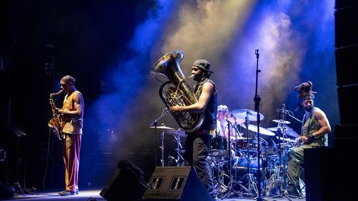 El grupo Sons of Kemet, durante su concierto en el Cartagena Jazz Festival