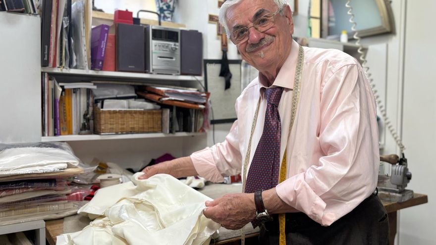 Mancinelli, el sastre que viste a los papas, ya se prepara para el sucesor de Francisco