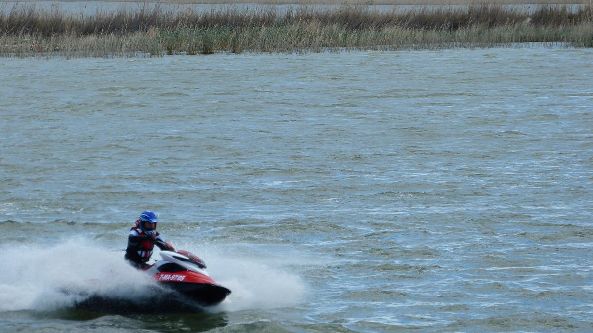 Archivo - Imagen de archivo de una moto de agua.