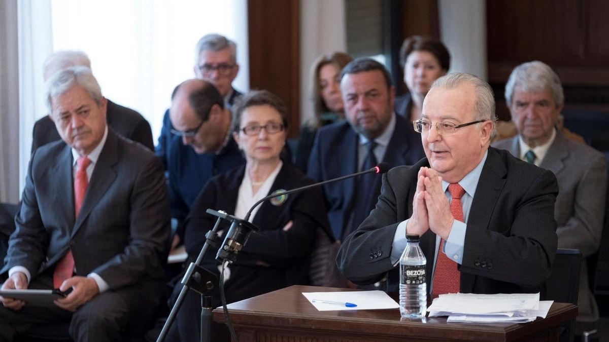 El juez cuestiona a Fernández sobre las "contradicciones" entre su declaración ante Alaya y en el juicio