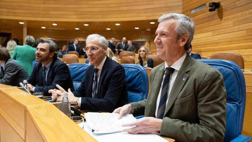 El presidente gallego califica de “datos interesados” las cifras sobre PIB, precios, empleo o renta que la oposición critica