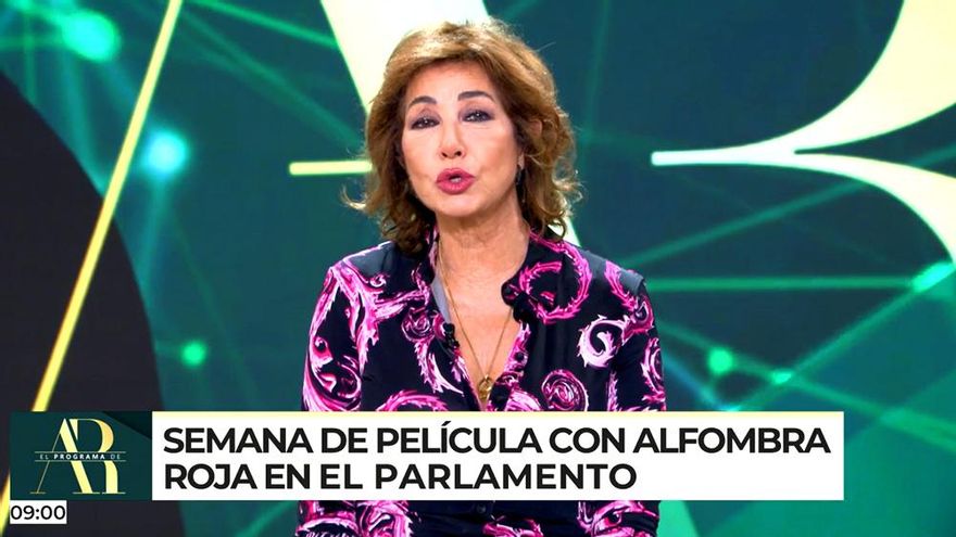 Ana Rosa entrega sus irónicos 'Goya' a los políticos, con premio "ex aequo" para Pedro Sánchez y Puigdemont