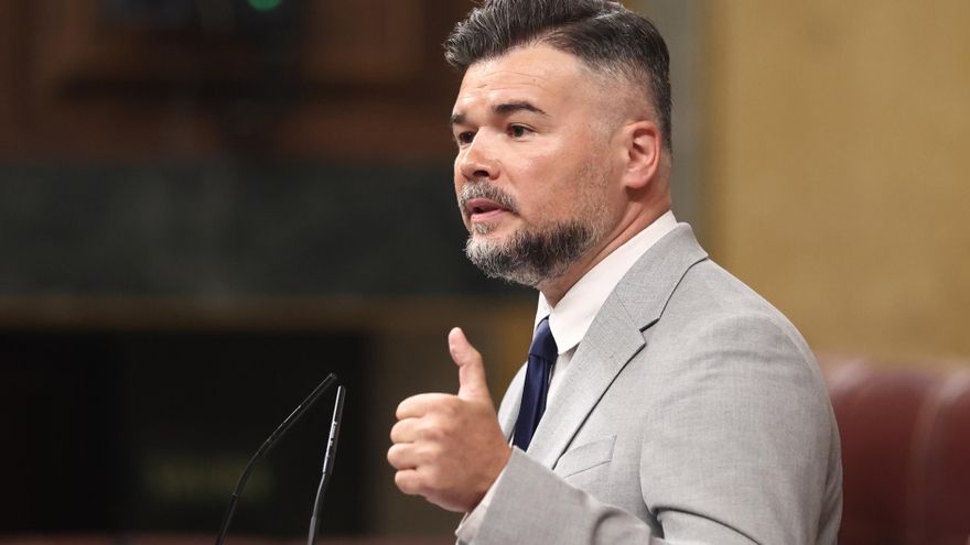 El portavoz de ERC en el Congreso, Gabriel Rufián, interviene durante una sesión plenaria en el Congreso de los Diputados.