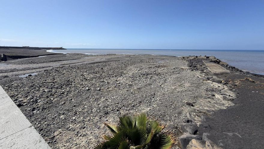 Las intensas lluvias de la borrasca Therese crean un nuevo delta fluvial en la desembocadura del barranco de Las Angustias