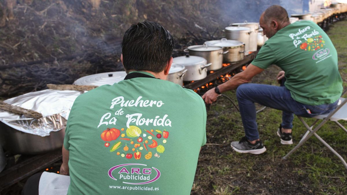 La Orotava repite con el puchero más grande de Canarias para alimentar a 5.000 personas
