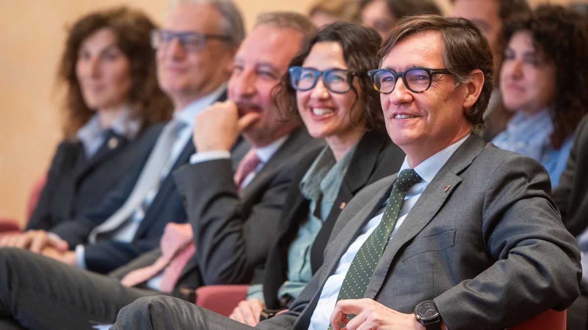 El Govern ve "democrático" que los Mossos se infiltren en una asamblea de profesores pero revisará si fue oportuno