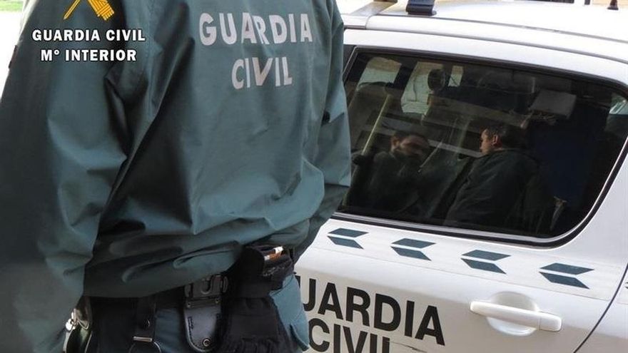 Todo por la "chavola": la Guardia Civil avala una falta ortográfica en unas oposiciones para entrar en el cuerpo
