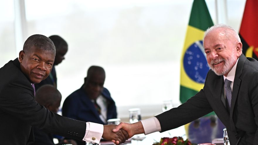 Lula y el presidente de Angola hacen un minuto de silencio en memoria de Salgado