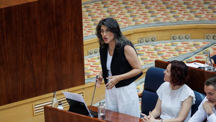 La portavoz de Más Madrid en la Asamblea, Manuela Bergerot, interviene durante un pleno en la Asamblea de Madrid, a 6 de junio de 2024, en Madrid (España)