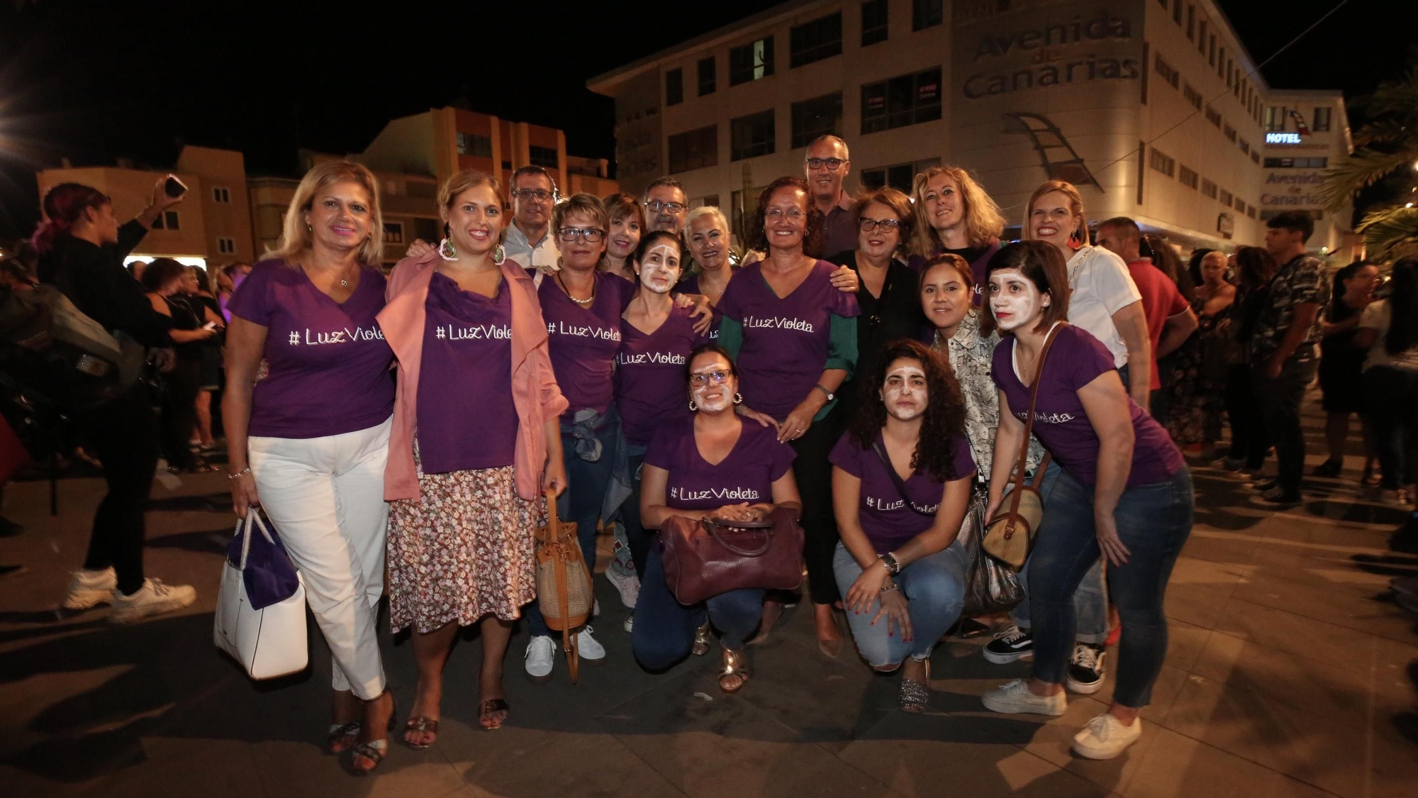 Mujeres del PSOE en la concentración feminista de Gran Canaria por la 'Noche Violeta'