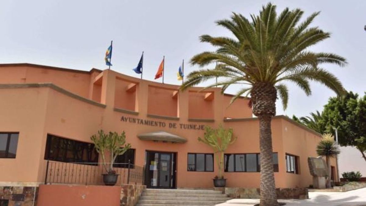 David Herrera asumirá la alcaldía de Tuineje tras la renuncia de Candelaria Umpiérrez