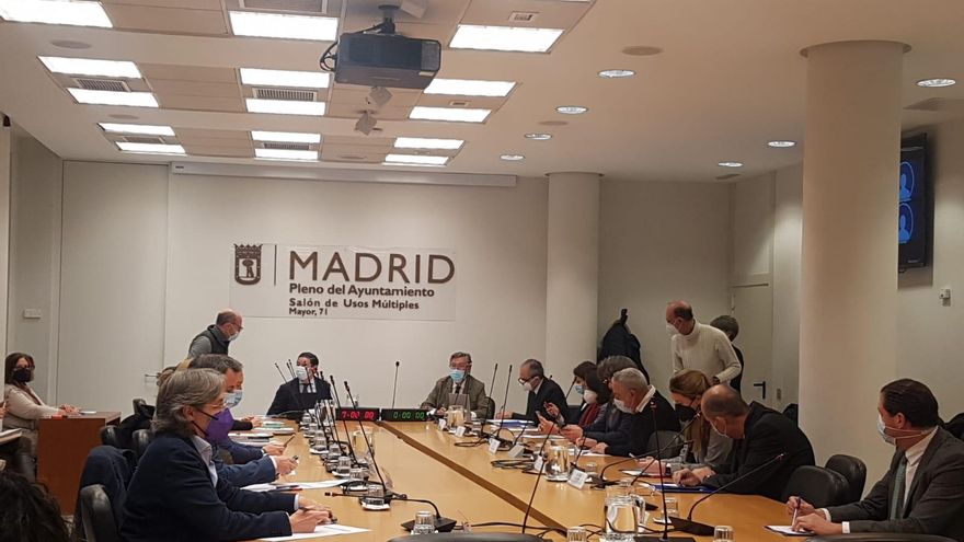 Ciudadanos se alinea con la izquierda en la investigación del supuesto espionaje a Ayuso y señala a dos concejales del PP