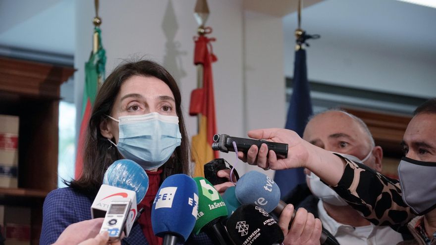 La ministra de Justicia, Pilar Llop, ofrece declaraciones a los medios, a su llegada a la entrega de las condecoraciones de la Orden de San Raimundo de Peñafort, en la Delegación del Gobierno en el País Vasco.