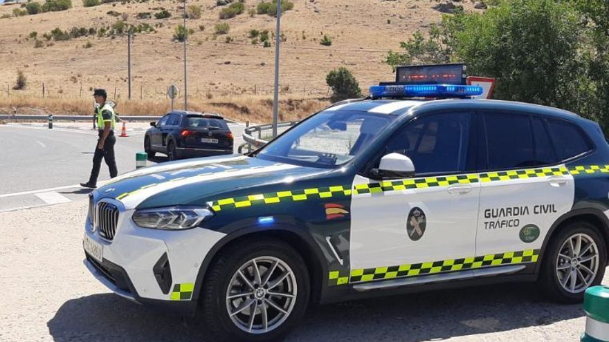 Los incendios forestales mantienen cortadas ocho carreteras en Toledo