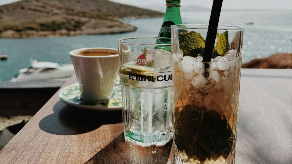 Qué gastos suben en vacaciones, y cómo ahorrar en ellos