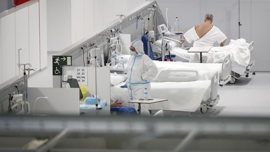 La vida en el Zendal, el hospital de Ayuso que iba a "asombrar al mundo"